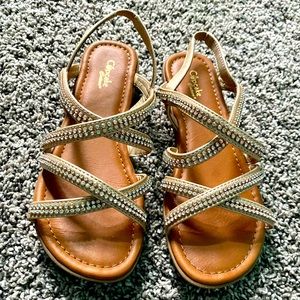 Girls Sandals Size 2 Gold Rhinestone New